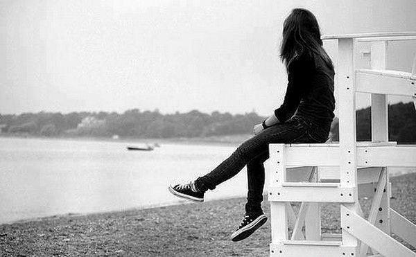 alone-black-and-white-depressed-girl-favim-com-3281152